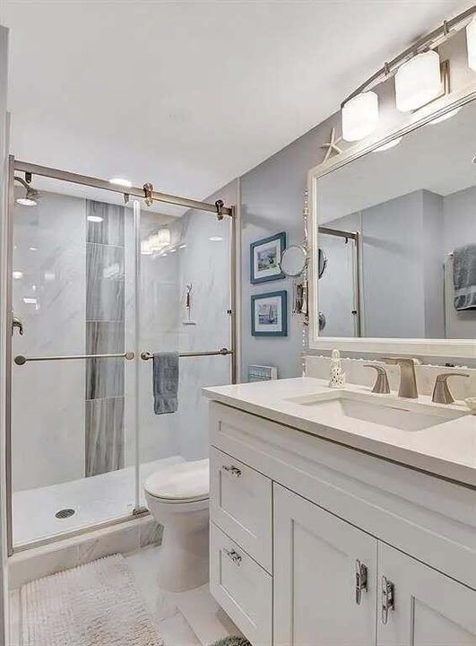 Ensuite Bath 2