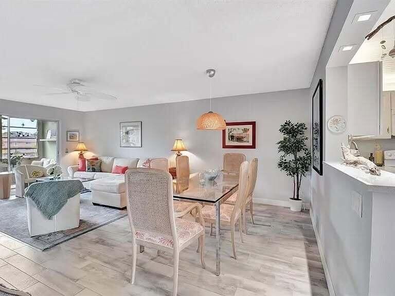 Living/Dining Area