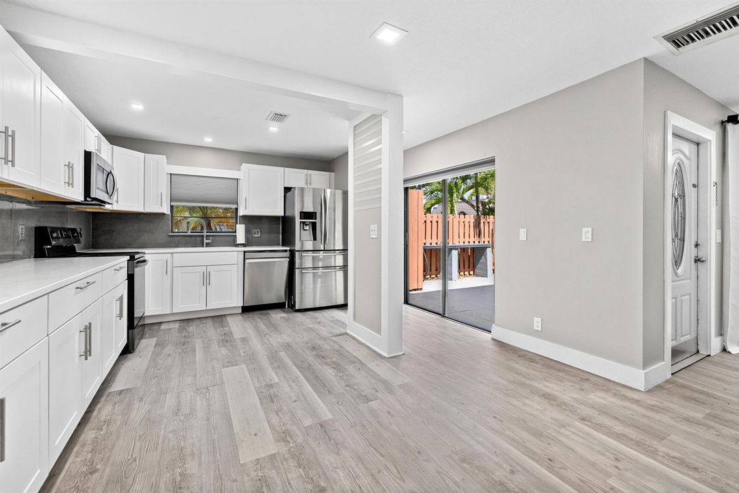 326 Jup Lks Blvd R-9337