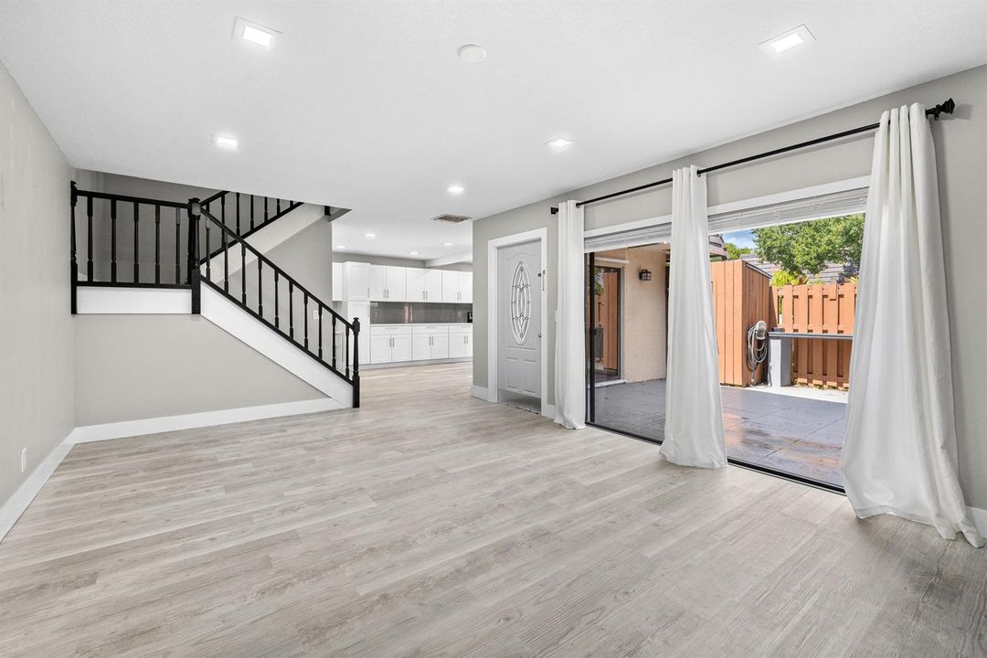 326 Jup Lks Blvd R-9307