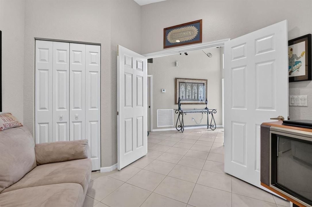 3rd bedroom/den