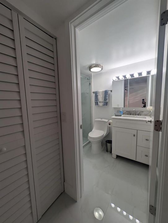 2nd bathroom