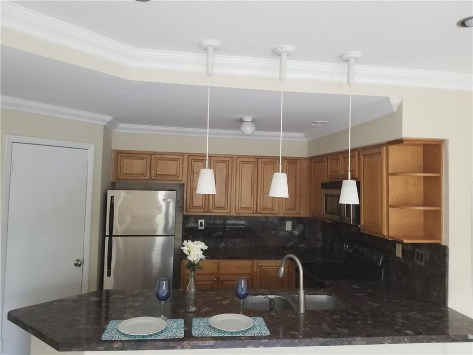 marina oaks 115 kitchen (2) 7-8-26