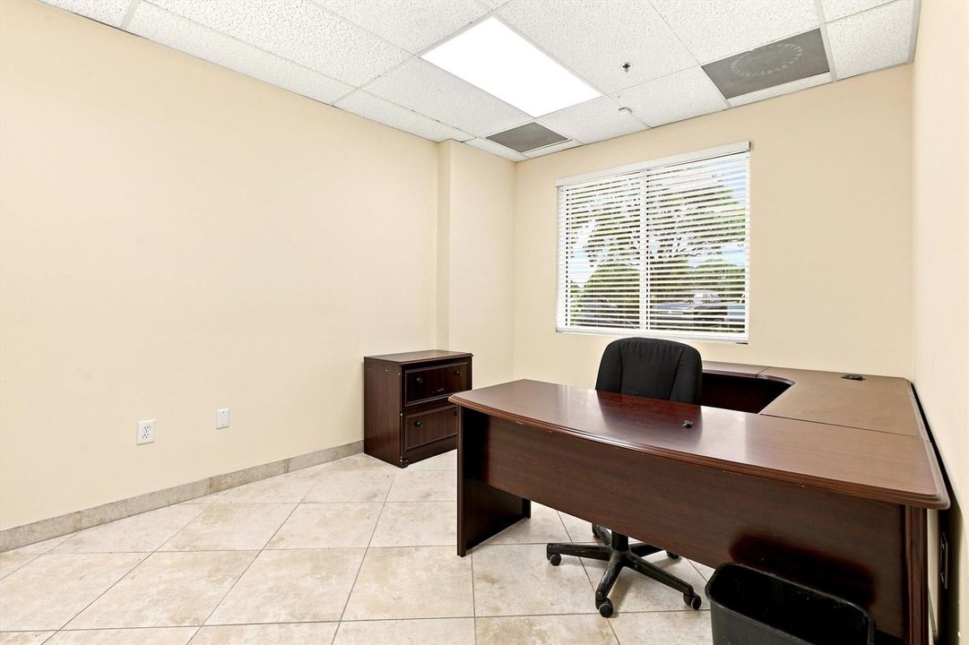 NORTH FRONT OFFICE 19-Commercial Propert