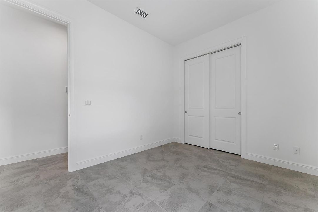 029-9333SWPepoliWay-PortSaintLucie-FL-FU