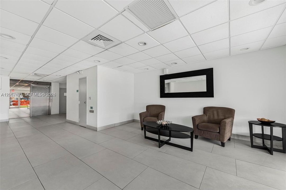 В аренду: $2,995 (2 спален, 2 ванн, 752 Квадратных фут)