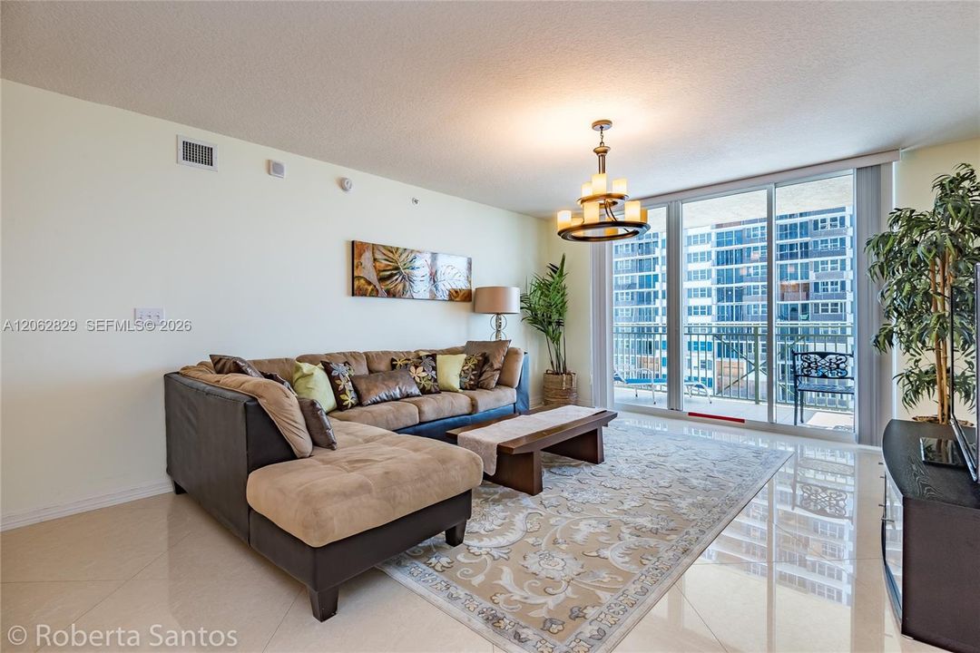 For Rent: $3,750 (2 beds, 2 baths, 1150 Square Feet)