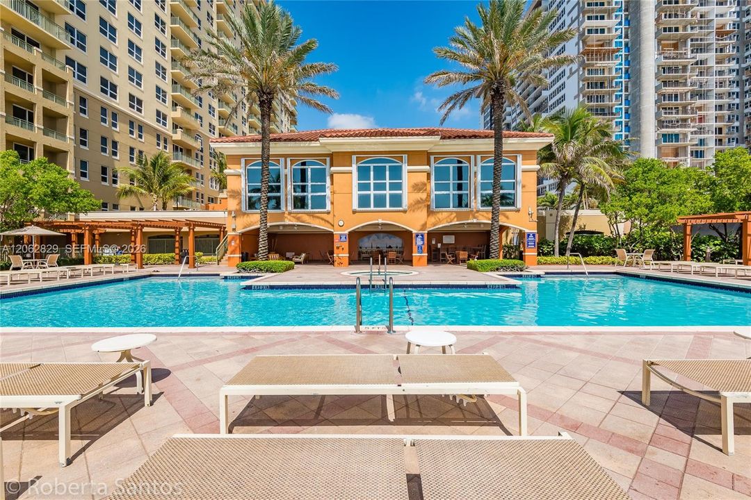 For Rent: $3,750 (2 beds, 2 baths, 1150 Square Feet)