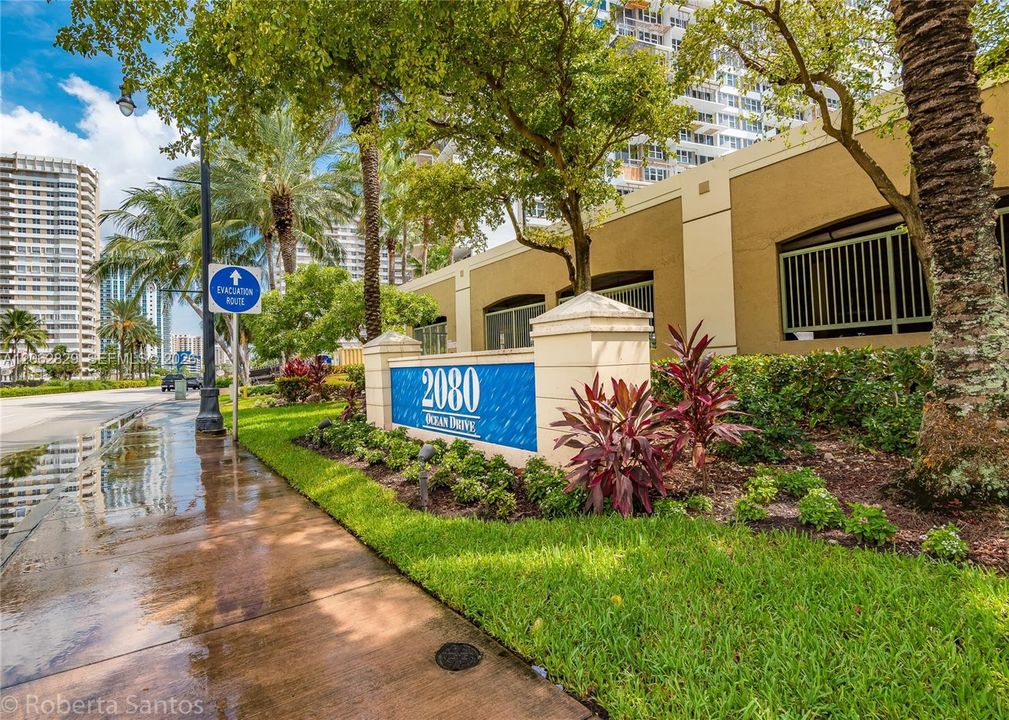 For Rent: $3,750 (2 beds, 2 baths, 1150 Square Feet)