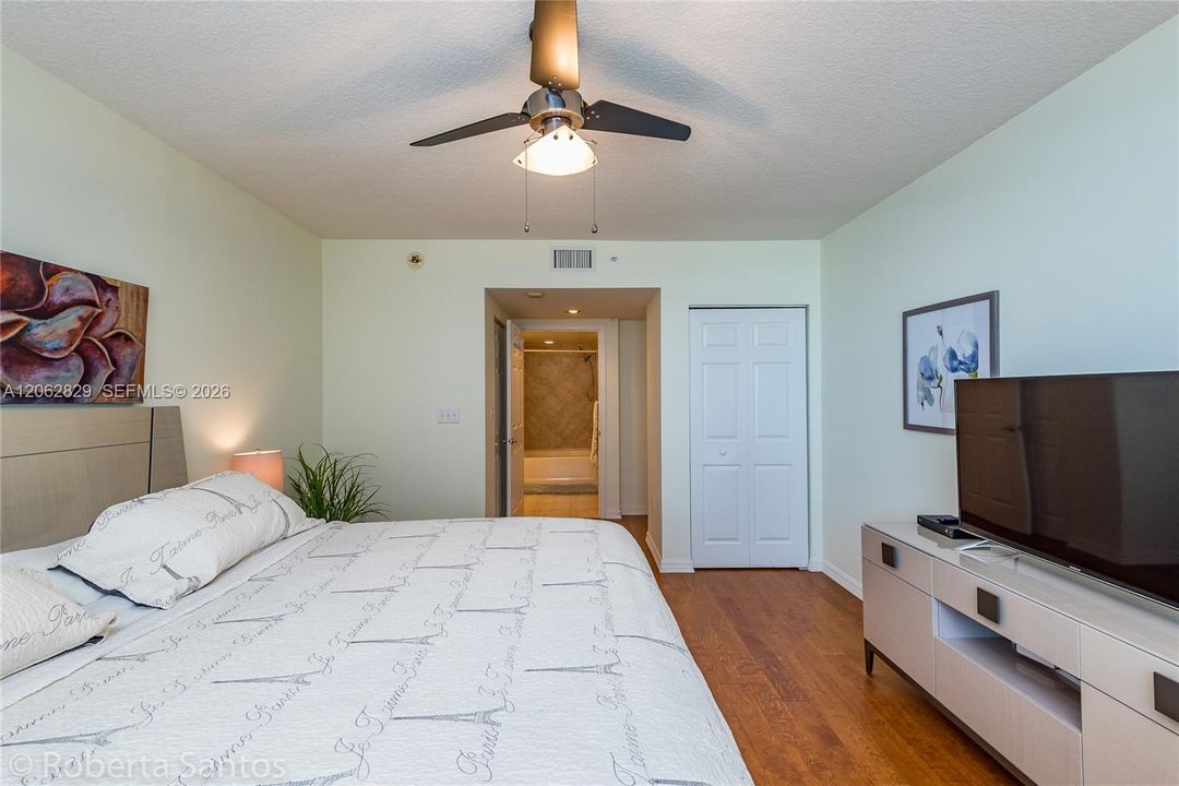 For Rent: $3,750 (2 beds, 2 baths, 1150 Square Feet)