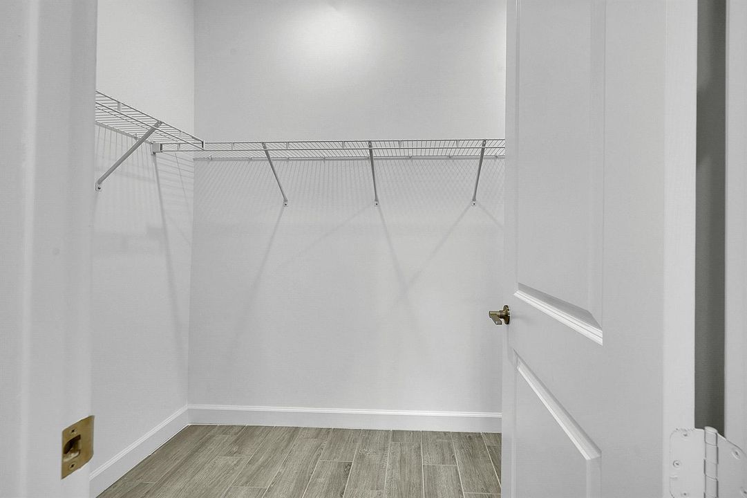 5742 Graceful Way