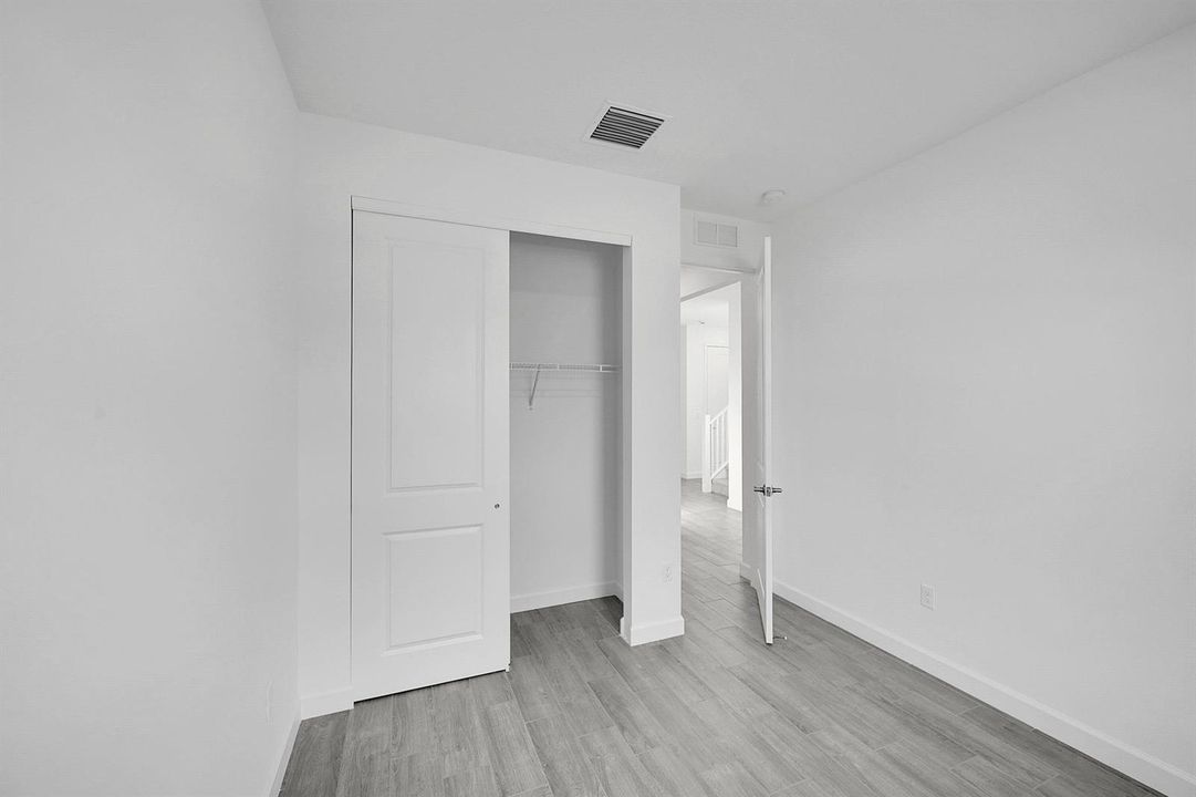 5742 Graceful Way