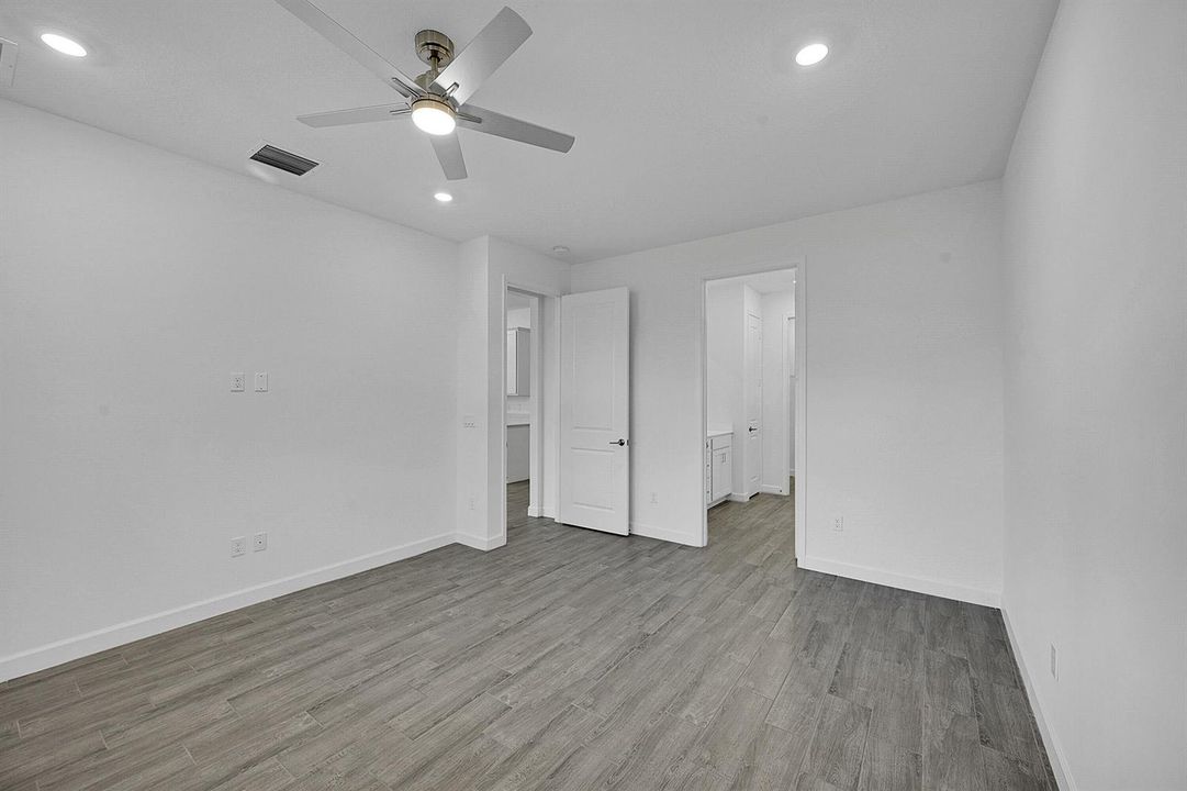 5742 Graceful Way