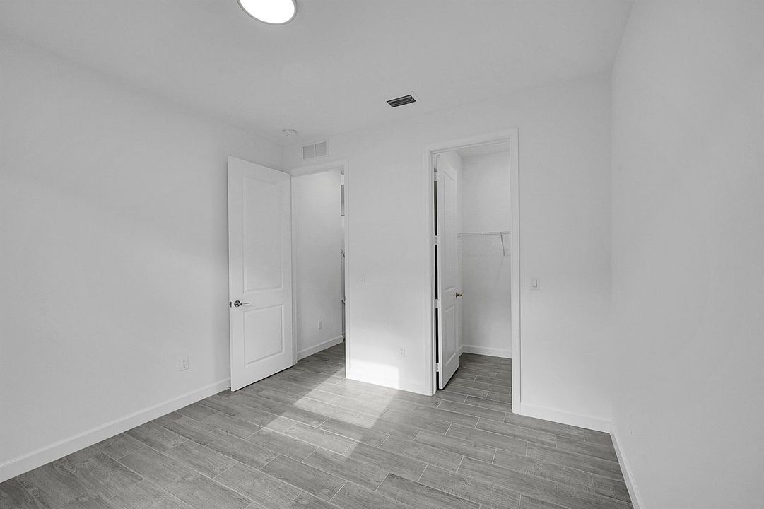 5742 Graceful Way