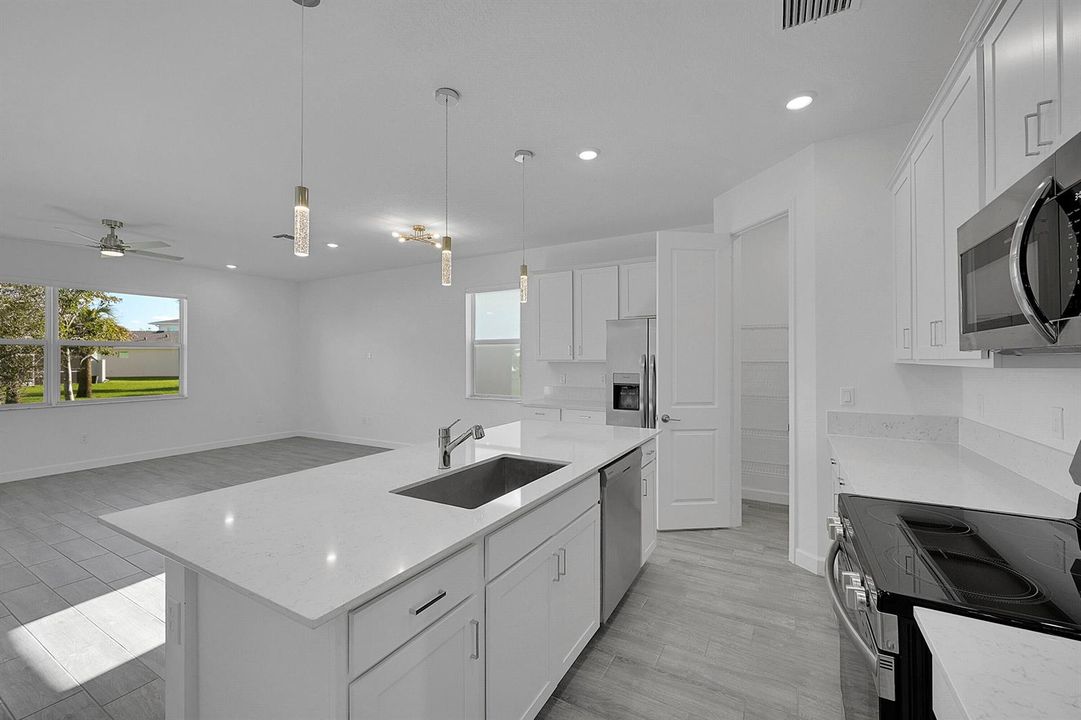 5742 Graceful Way