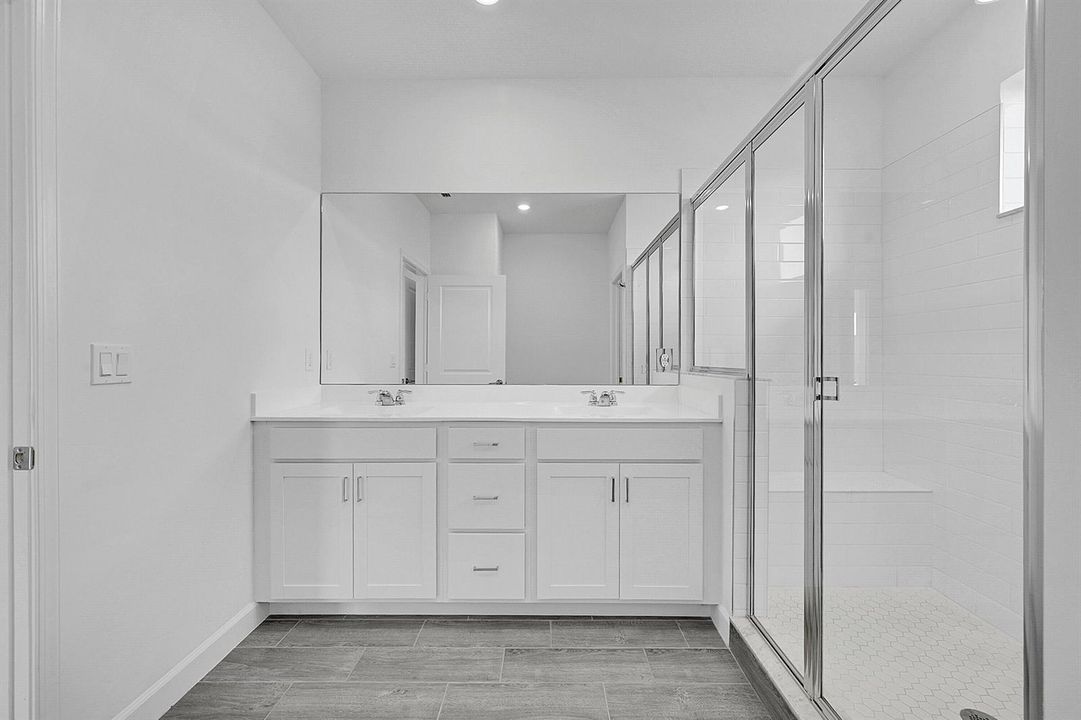 5742 Graceful Way