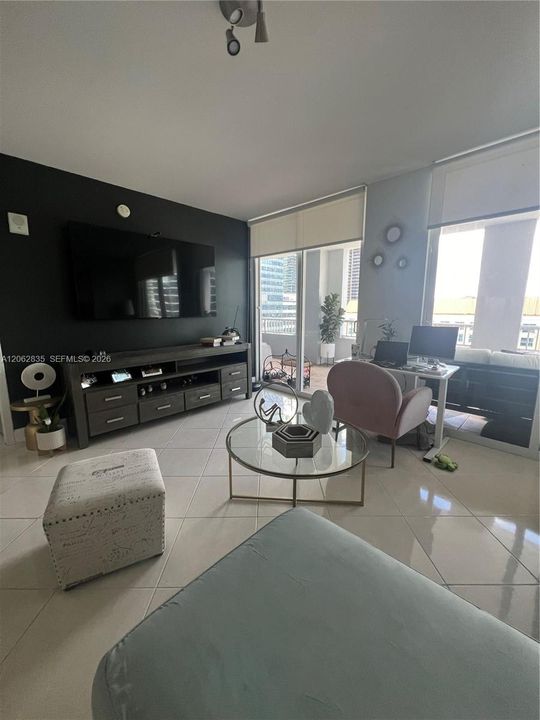 На продажу: $395,000 (1 спален, 1 ванн, 630 Квадратных фут)
