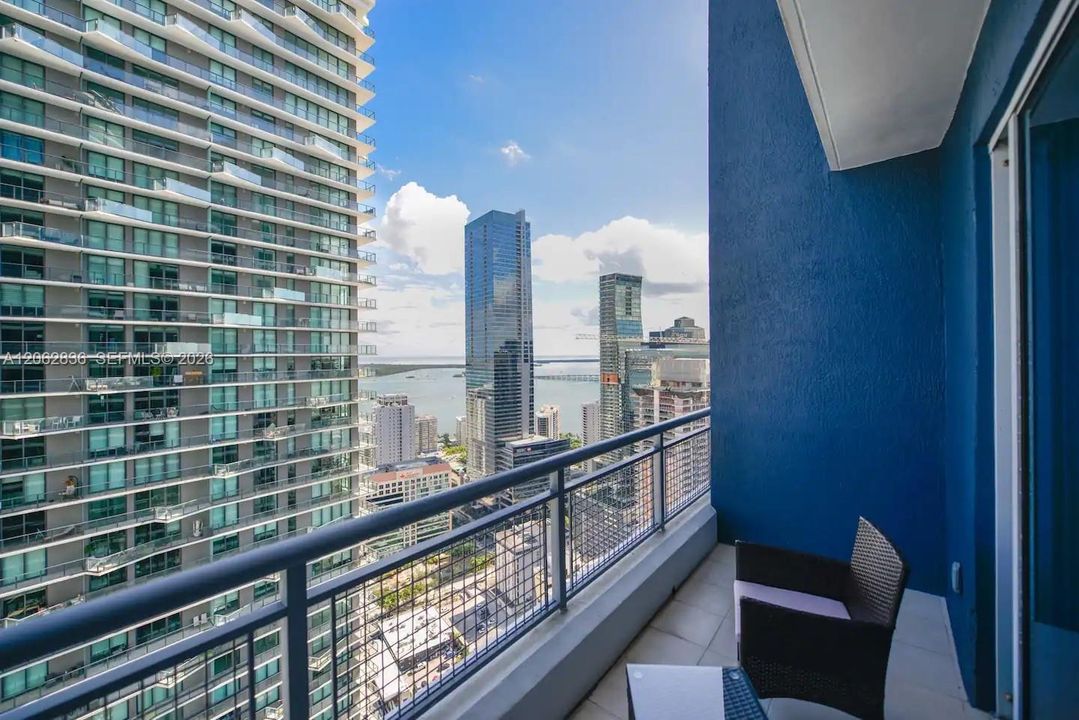 En Venta: $465,000 (1 camas, 1 baños, 877 Pies cuadrados)