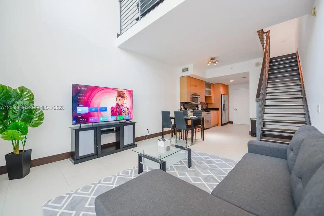 En Venta: $465,000 (1 camas, 1 baños, 877 Pies cuadrados)