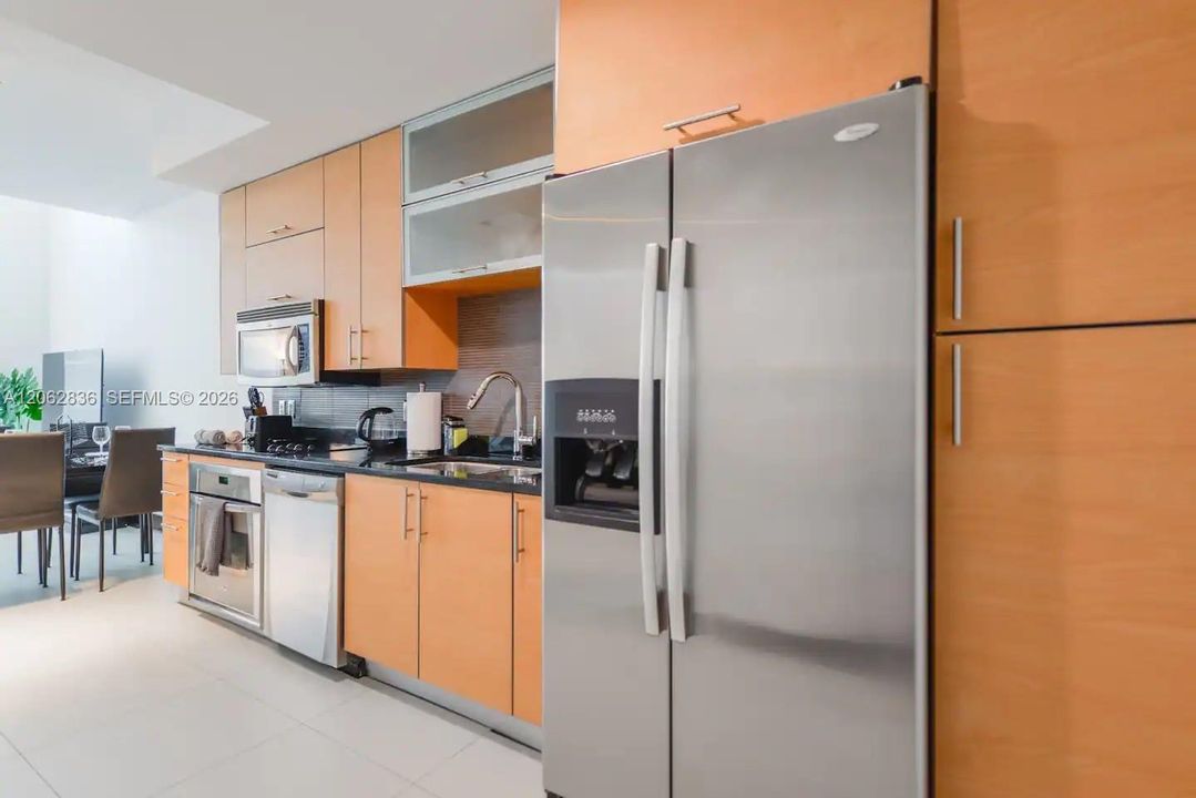 En Venta: $465,000 (1 camas, 1 baños, 877 Pies cuadrados)
