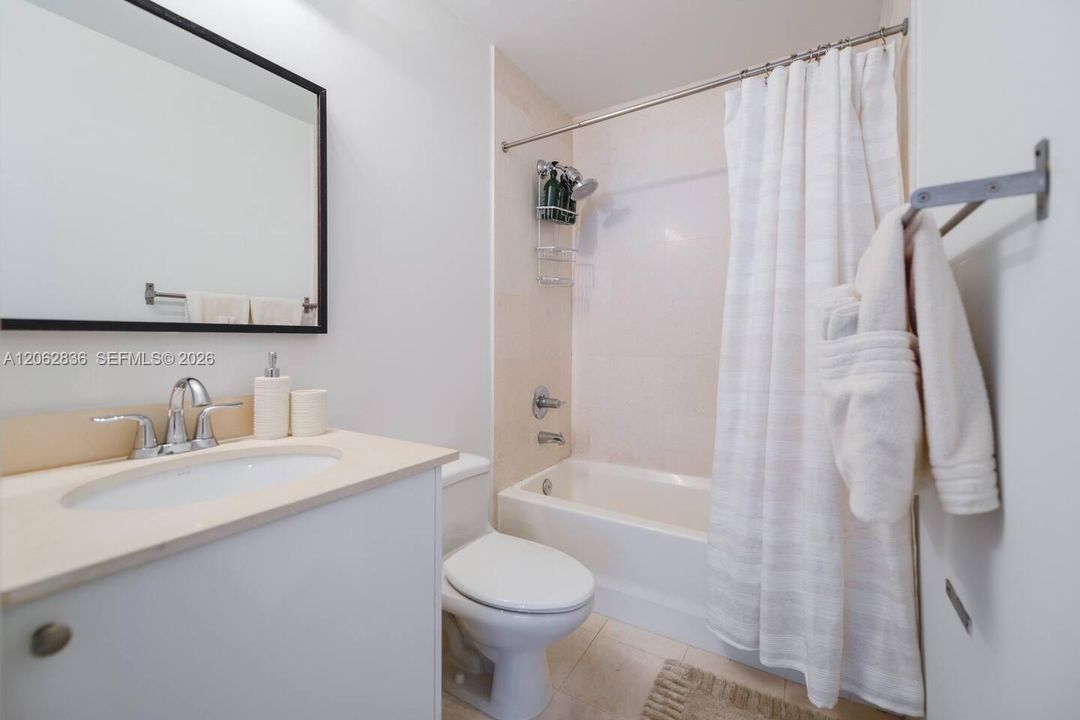 En Venta: $465,000 (1 camas, 1 baños, 877 Pies cuadrados)