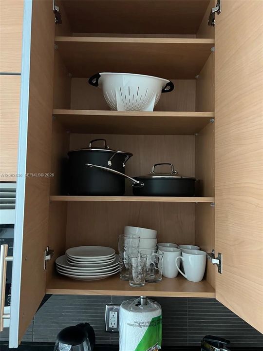 En Venta: $465,000 (1 camas, 1 baños, 877 Pies cuadrados)