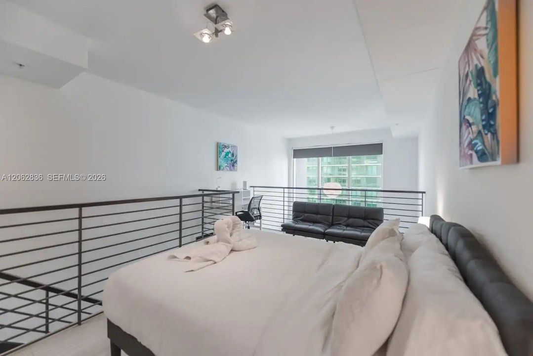 En Venta: $465,000 (1 camas, 1 baños, 877 Pies cuadrados)