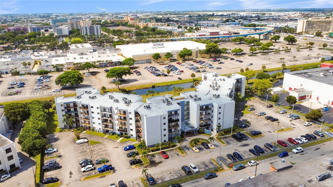 En Venta: $275,000 (3 camas, 2 baños, 994 Pies cuadrados)