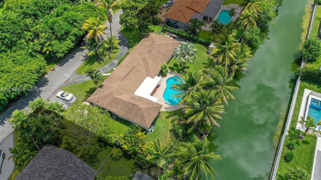 For Sale: $1,700,000 (4 beds, 3 baths, 2822 Square Feet)