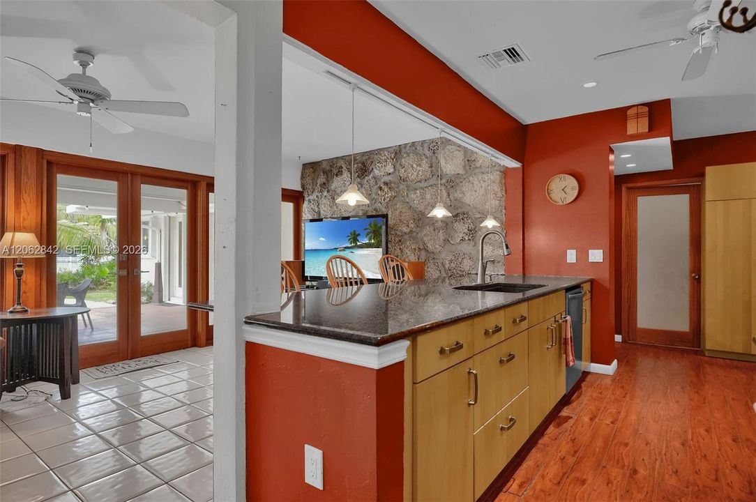 For Sale: $1,700,000 (4 beds, 3 baths, 2822 Square Feet)