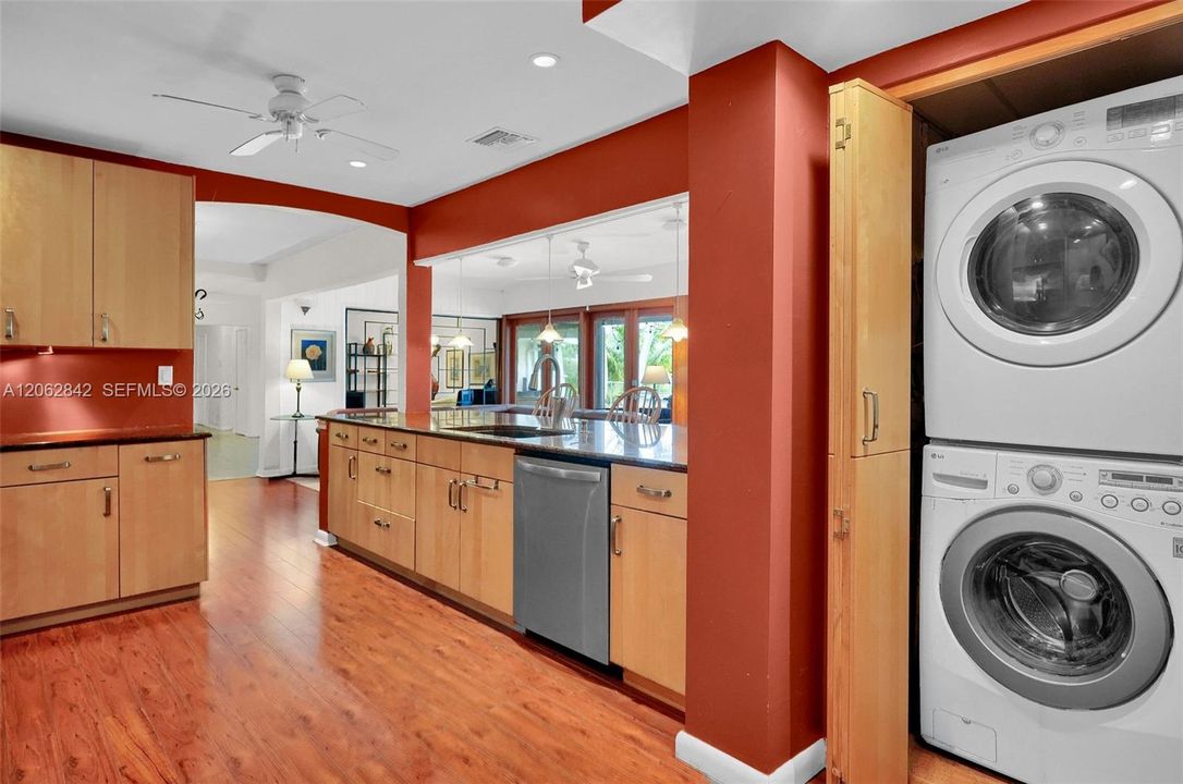 For Sale: $1,700,000 (4 beds, 3 baths, 2822 Square Feet)