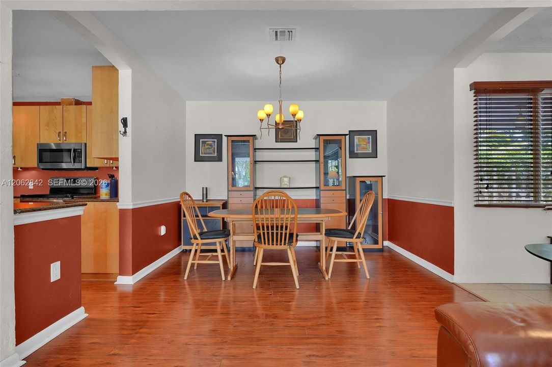 For Sale: $1,700,000 (4 beds, 3 baths, 2822 Square Feet)