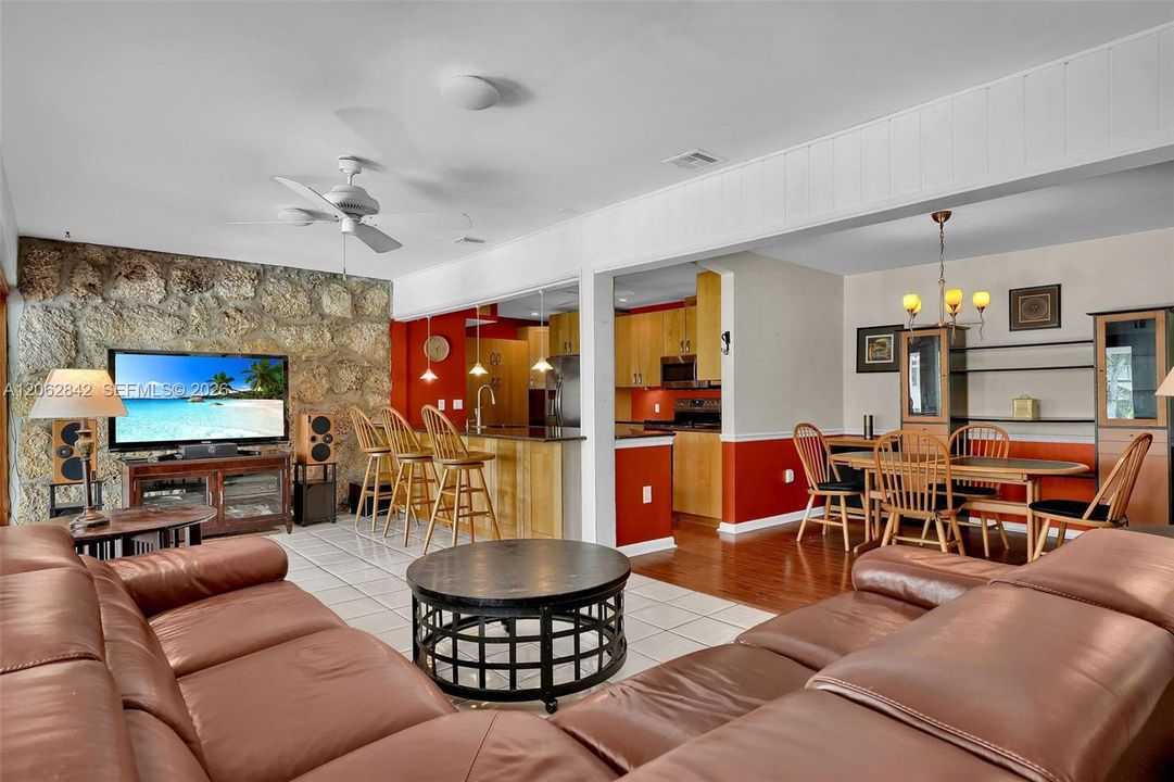 For Sale: $1,700,000 (4 beds, 3 baths, 2822 Square Feet)