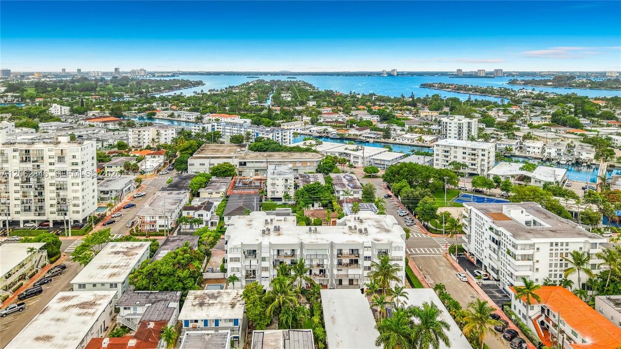 На продажу: $360,000 (1 спален, 1 ванн, 901 Квадратных фут)