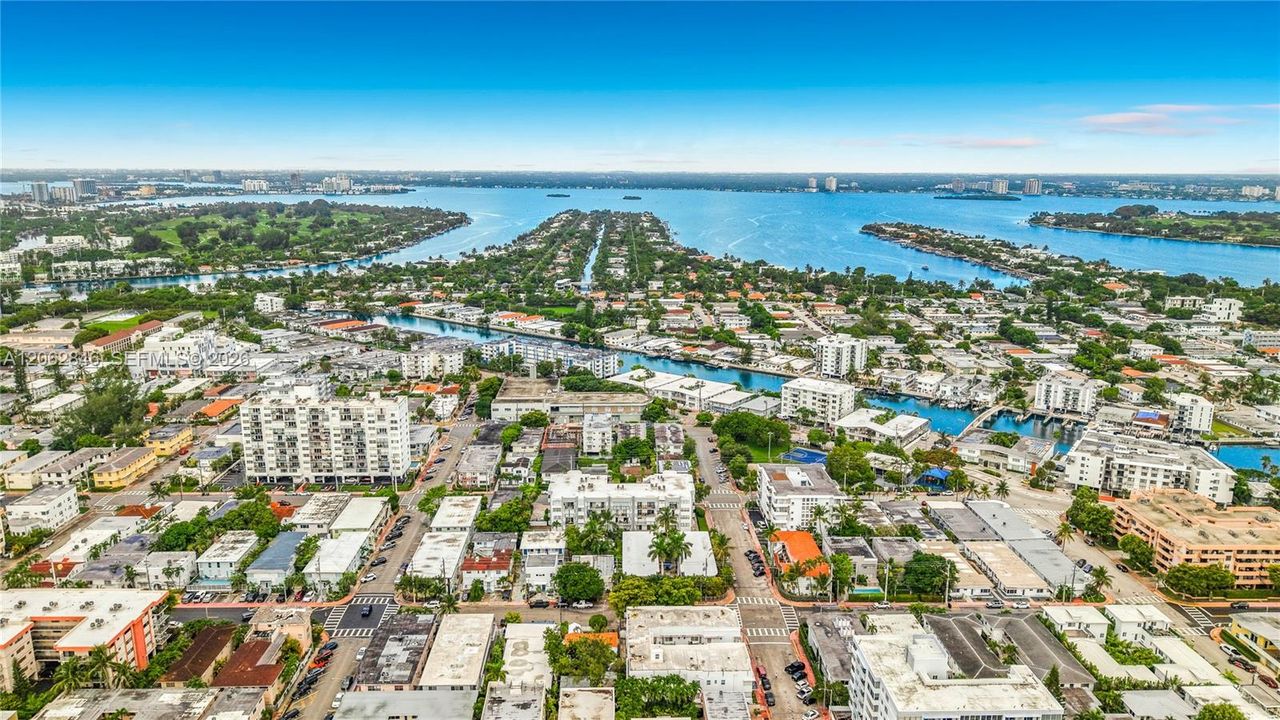 На продажу: $360,000 (1 спален, 1 ванн, 901 Квадратных фут)