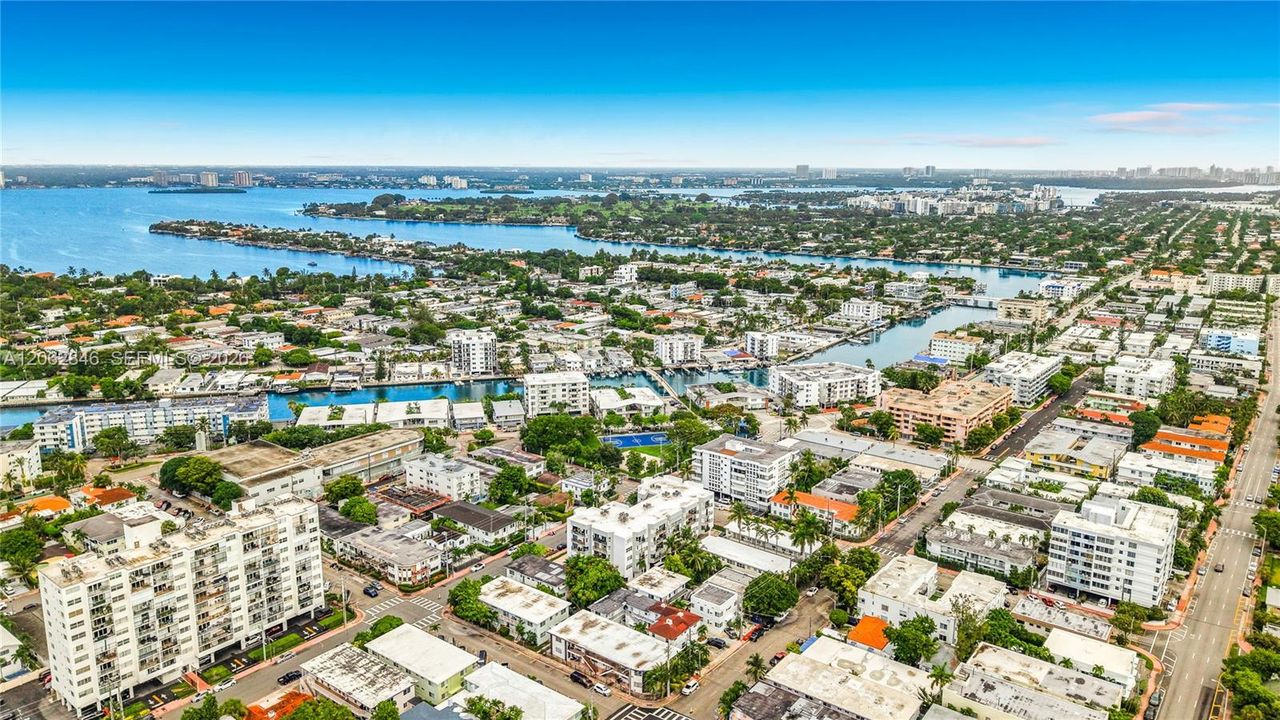 На продажу: $360,000 (1 спален, 1 ванн, 901 Квадратных фут)