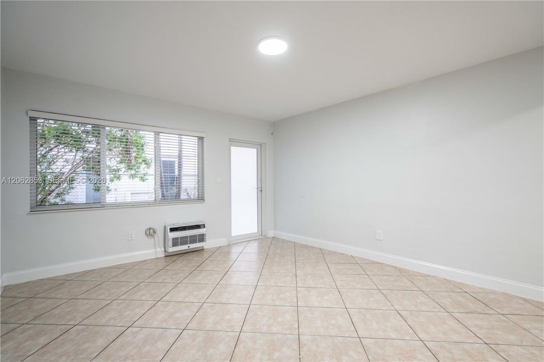 В аренду: $1,500 (0 спален, 1 ванн, 500 Квадратных фут)