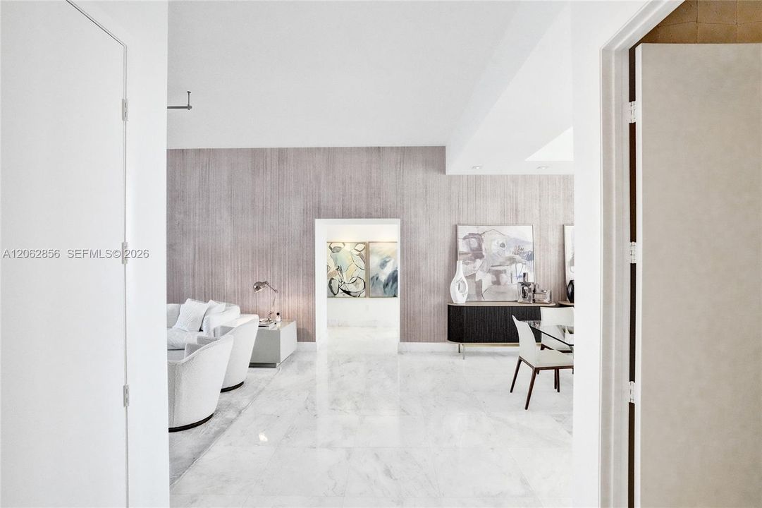 En Renta: $16,800 (3 camas, 3 baños, 2327 Pies cuadrados)