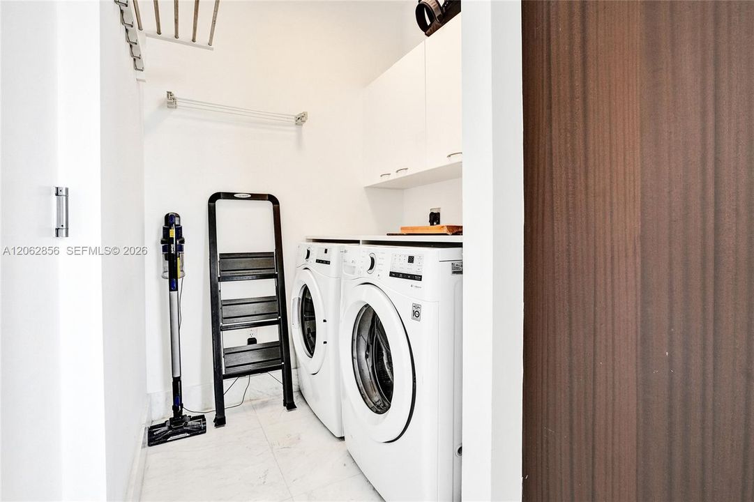 En Renta: $16,800 (3 camas, 3 baños, 2327 Pies cuadrados)