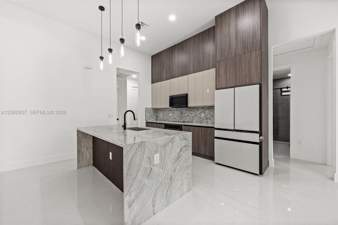 На продажу: $475,000 (4 спален, 3 ванн, 2166 Квадратных фут)