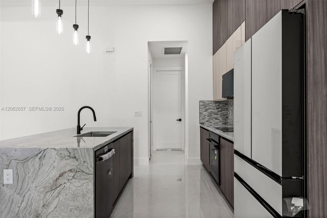 На продажу: $475,000 (4 спален, 3 ванн, 2166 Квадратных фут)