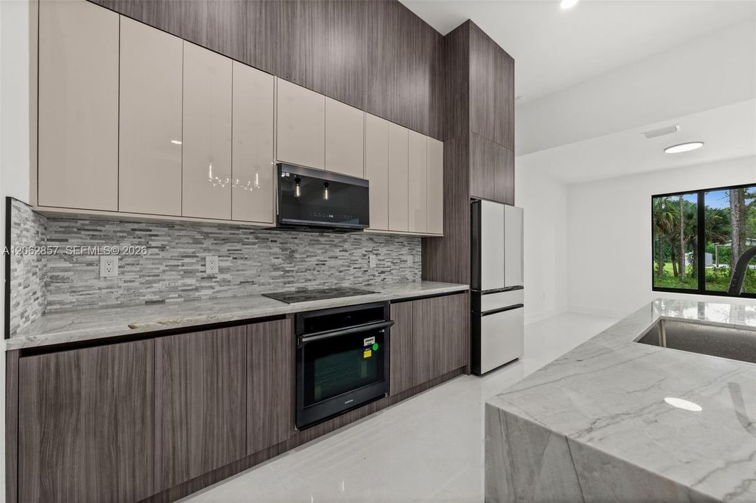 На продажу: $475,000 (4 спален, 3 ванн, 2166 Квадратных фут)