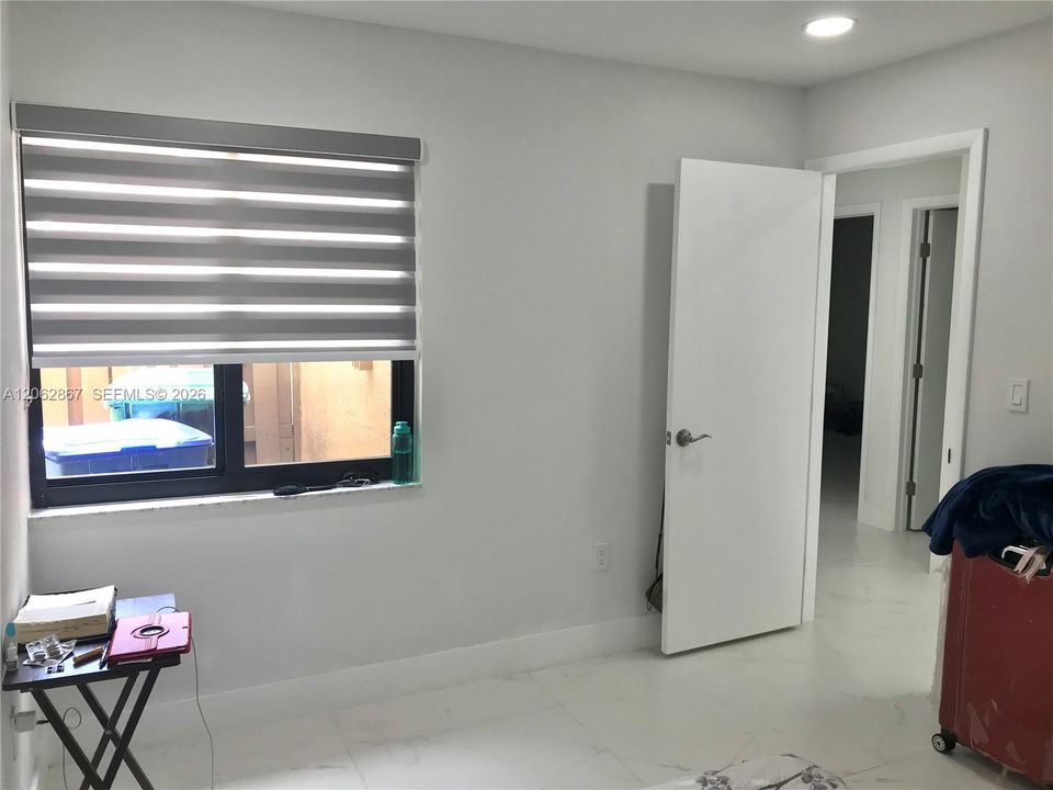 В аренду: $4,000 (4 спален, 2 ванн, 1831 Квадратных фут)