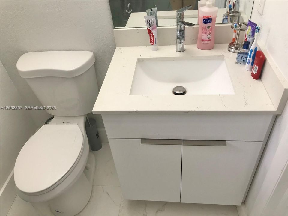 В аренду: $4,000 (4 спален, 2 ванн, 1831 Квадратных фут)