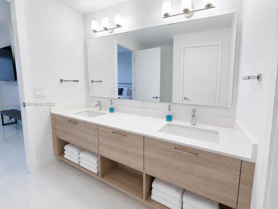 На продажу: $960,000 (3 спален, 3 ванн, 1557 Квадратных фут)