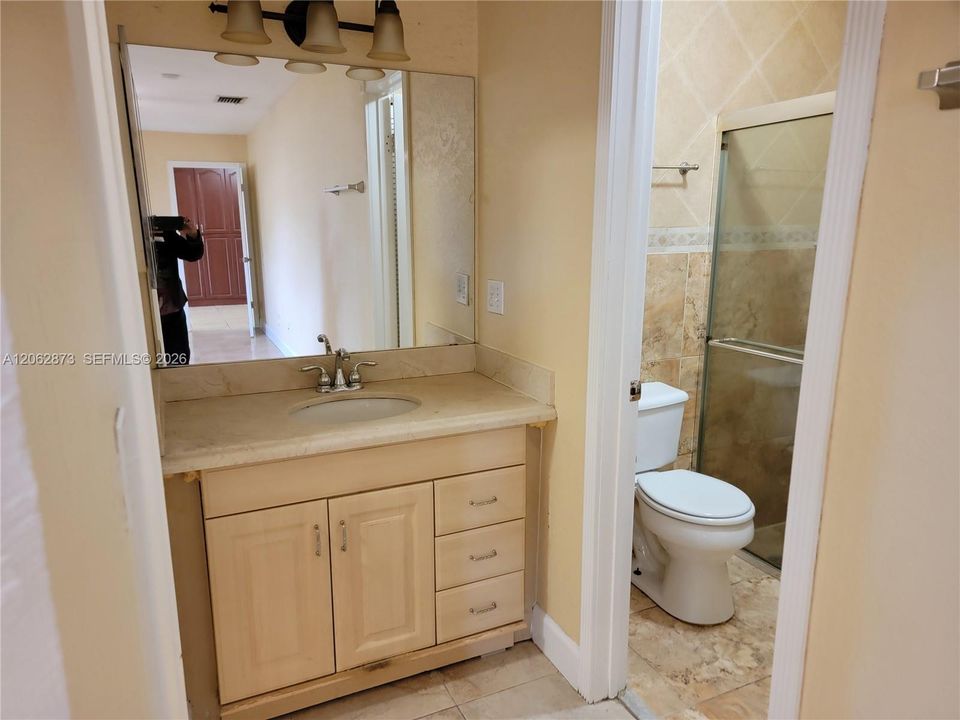 En Venta: $585,000 (3 camas, 2 baños, 1684 Pies cuadrados)