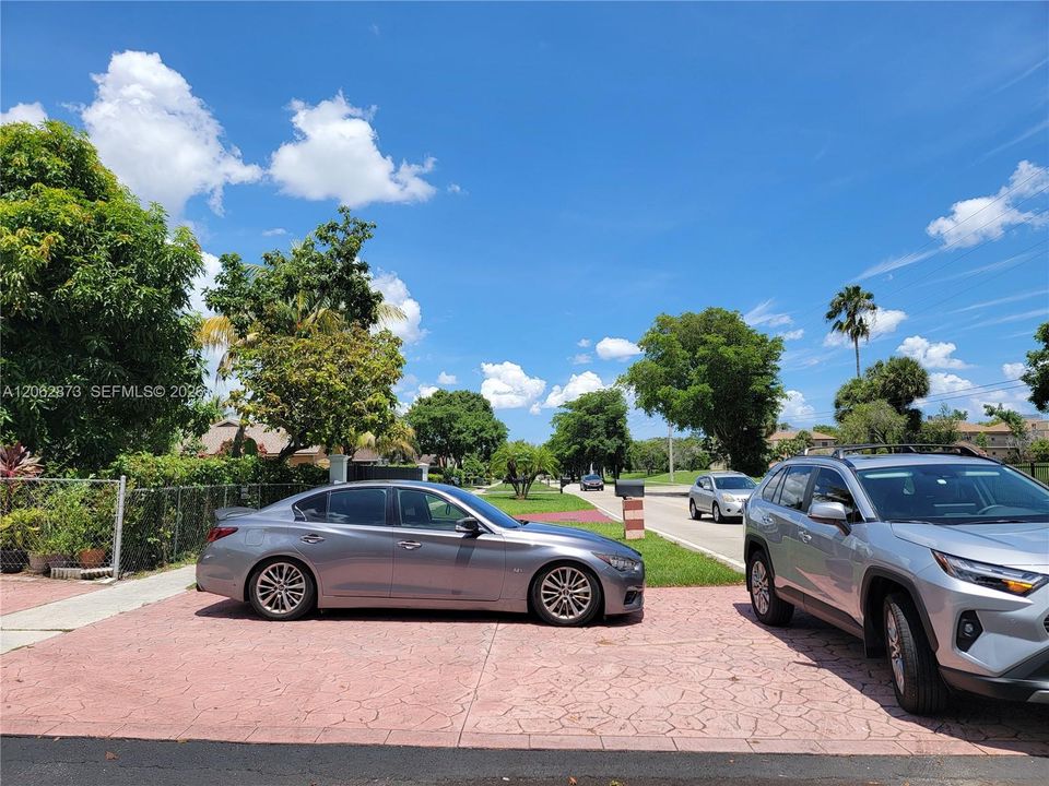 En Venta: $585,000 (3 camas, 2 baños, 1684 Pies cuadrados)
