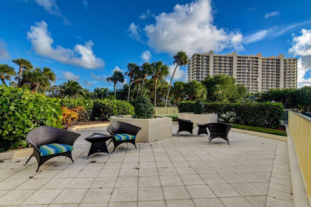 Outdoor Sitting Area