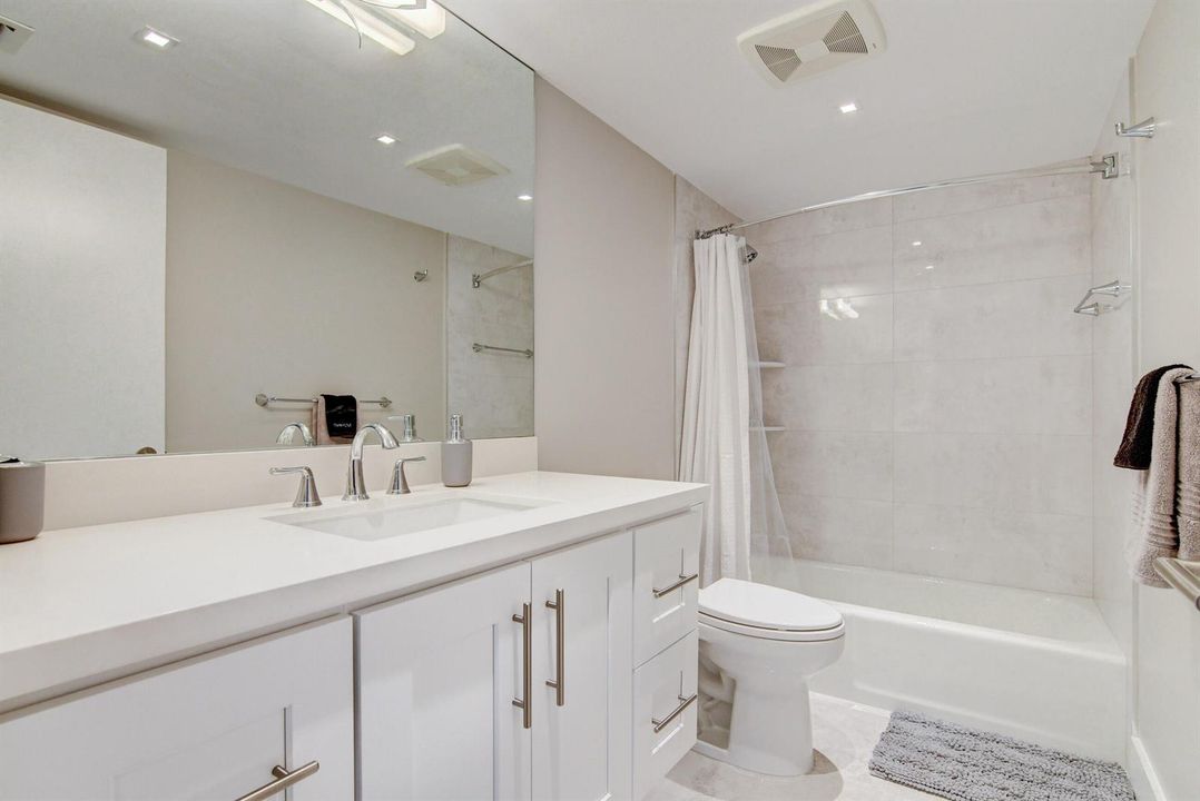 2nd Bathroom