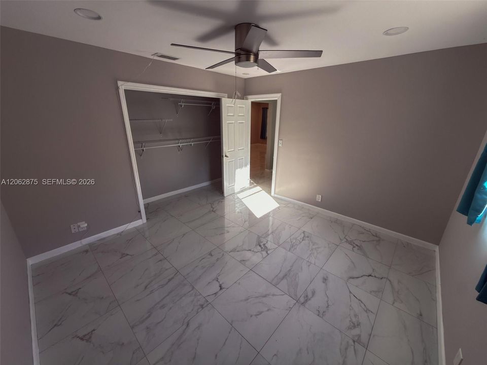 En Venta: $899,999 (0 camas, 0 baños, 2638 Pies cuadrados)